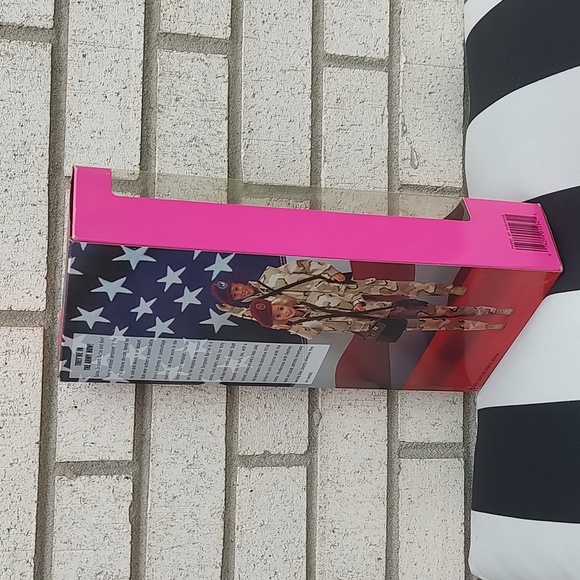 1992 Army Barbie - Picture 5 of 11